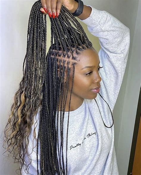 Unique How To Style Your Hair With Knotless Braids Trend This Years