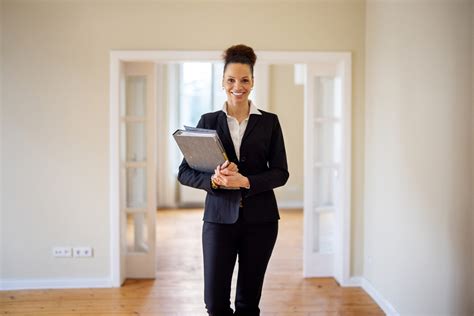 how to tailor cv to job description using chatgpt