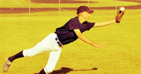 how to teach a kid to catch with a glove
