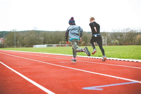 how to teach a kid to run correctly
