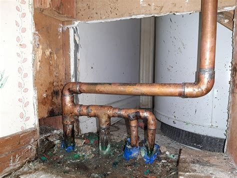 How To Tell If A Pipe In The Wall Is Leaking