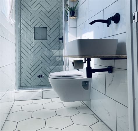 How To Tile Your Bathroom Walls: A Fun Diy Project