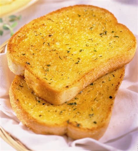 how to toast garlic bread in oven with sliced
