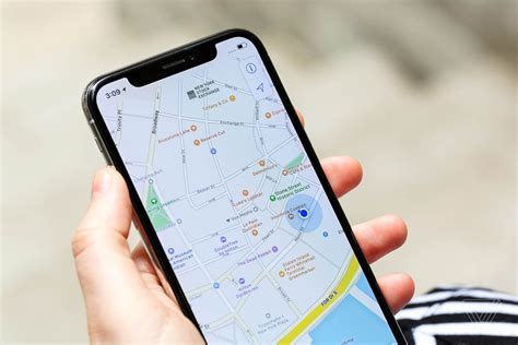 how to trace mobile location using google map