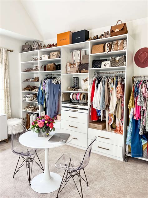 How To Turn A Small Bedroom Into A Walk In Closet