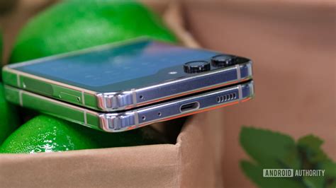 How To Turn Off Samsung Galaxy Z Flip Phone