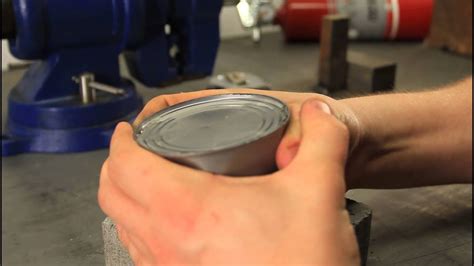 How To Use A Can Opener Without Handle
