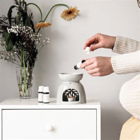 How To Use A Candle Essential Oil Diffuser