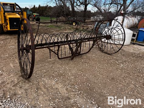 How To Use A Dump Rake