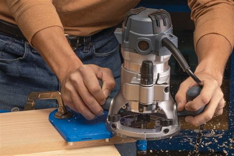 How To Use A Hand Router Tool