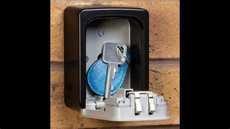 How To Use A Key Safe Box
