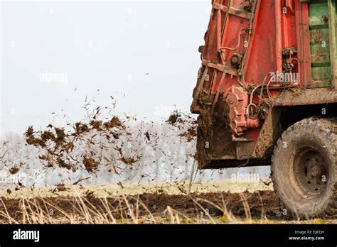 How To Use A Manure Spreader
