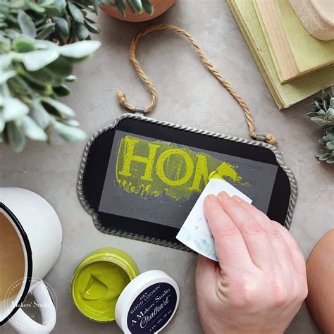 How To Use A Mesh Stencil