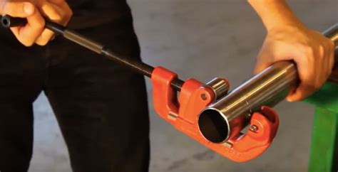 How To Use A Pipe Cutting Guide
