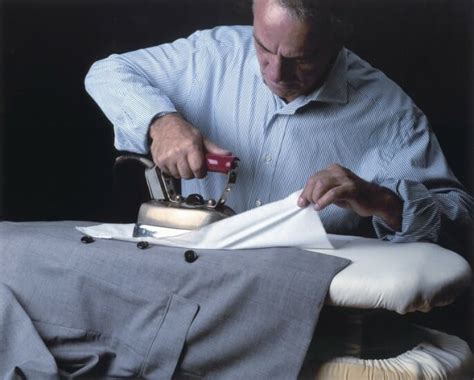 How To Use A Press Cloth