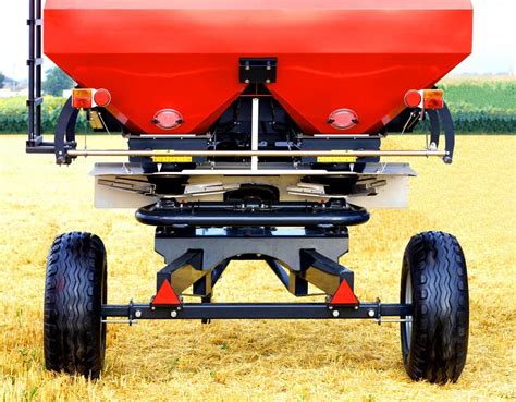 How To Use A Pull Behind Spreader