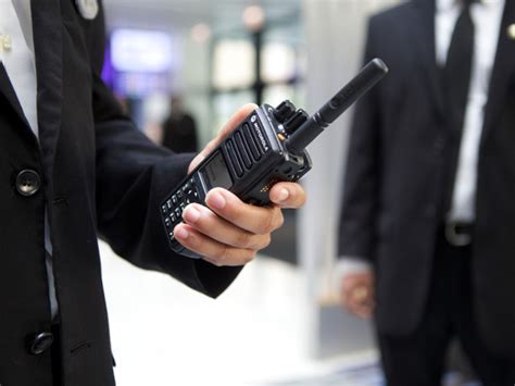 How To Use A Radio In Security