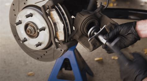 How To Use A Wind Back Tool