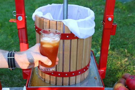 How To Use An Apple Cider Press