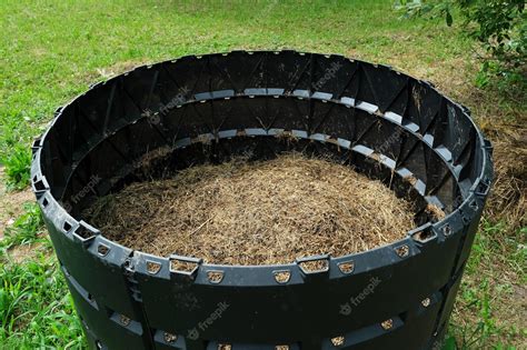 How To Use Black Plastic Compost Bin