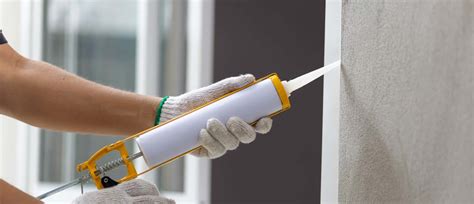 How To Use Caulk On Windows