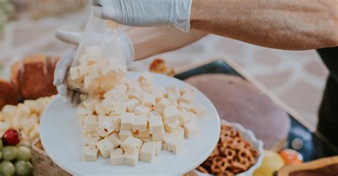 How To Use Cheese Cubes In Bread