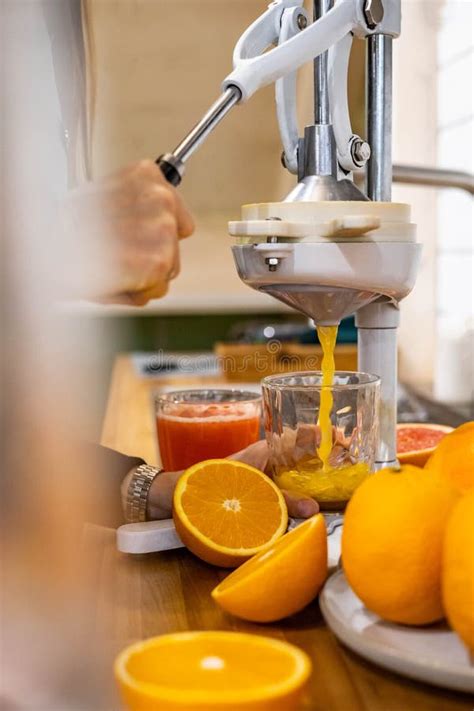 How To Use Citrus Press