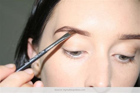 How To Use Concealer For Eyebrows