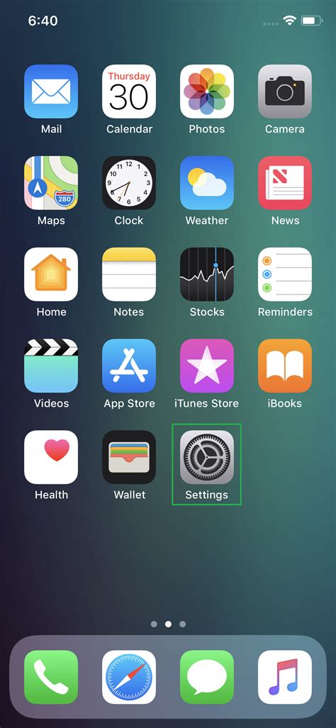 how to use flashlight on iphone lock screen