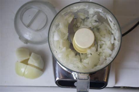 How To Use Food Processor To Slice Onions