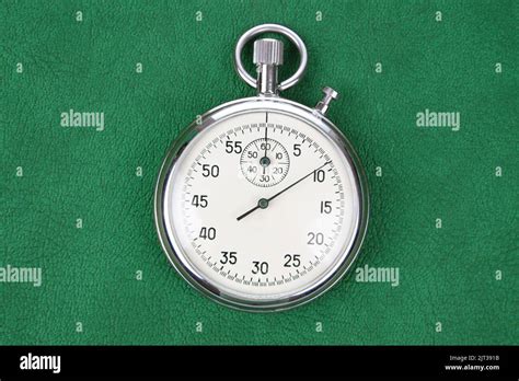 How To Use Mechanical Stopwatch