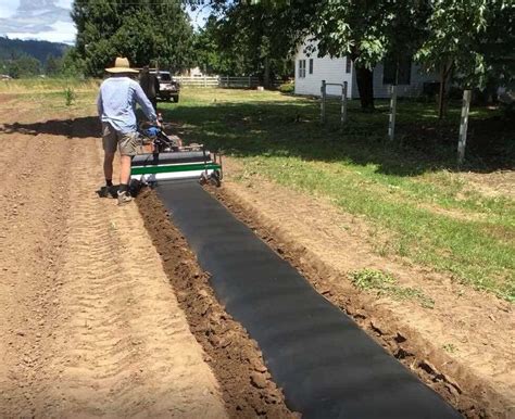 How To Use Plastic Mulch Layer
