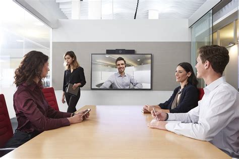 how to use polycom video conferencing