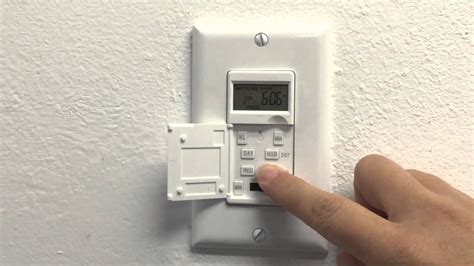 how to use programmable light switch