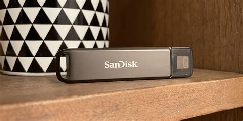 How To Use Sandisk Lightning Flash Drive