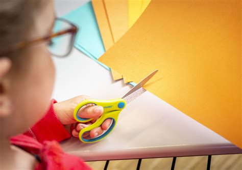 How To Use Scissors With Left Hand