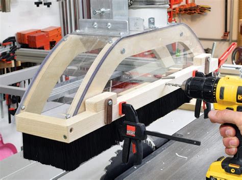 How To Use Table Saw With Guard