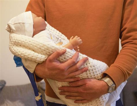 How To Use The Cuddle Cot