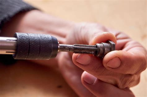 How To Use Thread Chaser Spark Plug