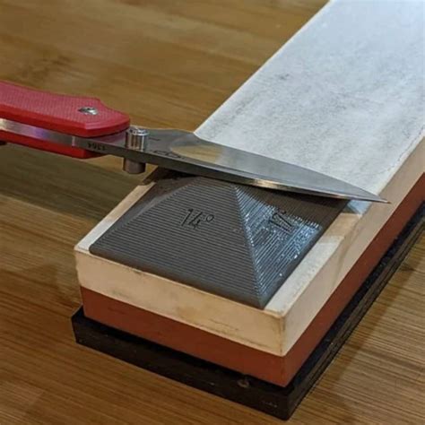 How To Use Whetstone Angle Guide