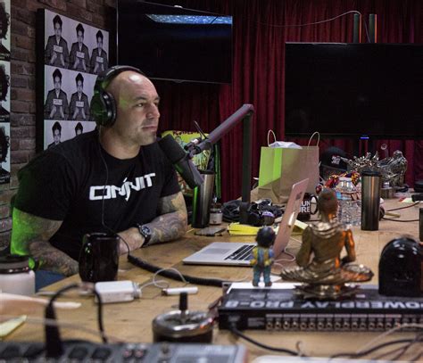 how to watch jre podcast