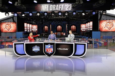 how to watch the nfl draft tonight