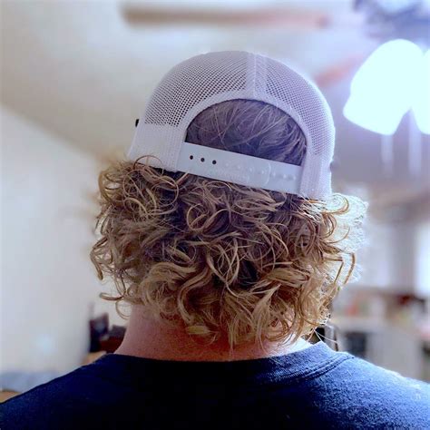 Perfect How To Wear A Hat With Curly Hair Guys For Short Hair