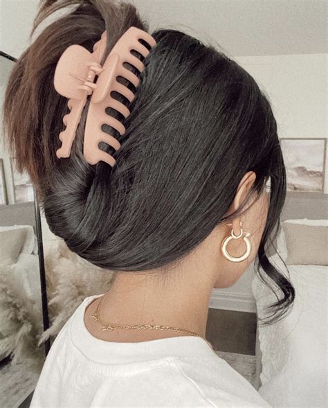  79 Popular How To Wear Claw Clips Long Hair Hairstyles Inspiration