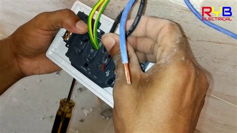 how to wire a socket and light switch