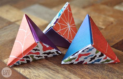 How To Wrap A Triangle Box