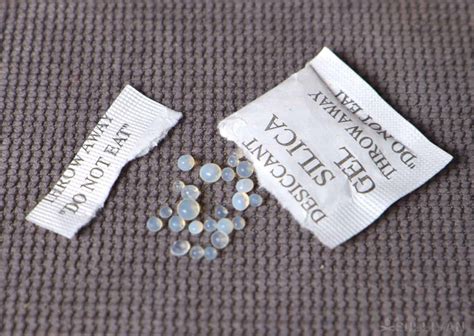 how toxic is silica gel