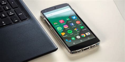How do I launch apps on Android?