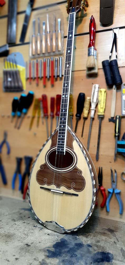 How to Change Strings on a Greek Bouzouki איך להחליף מיתרים בבוזוקי (עם כתוביות בעברית) YouTube