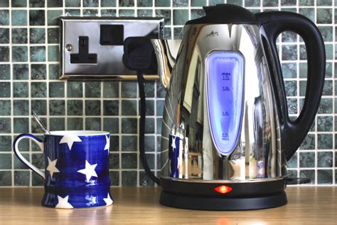 How Does a Cordless Electric Kettle Work 10 Effective Ways